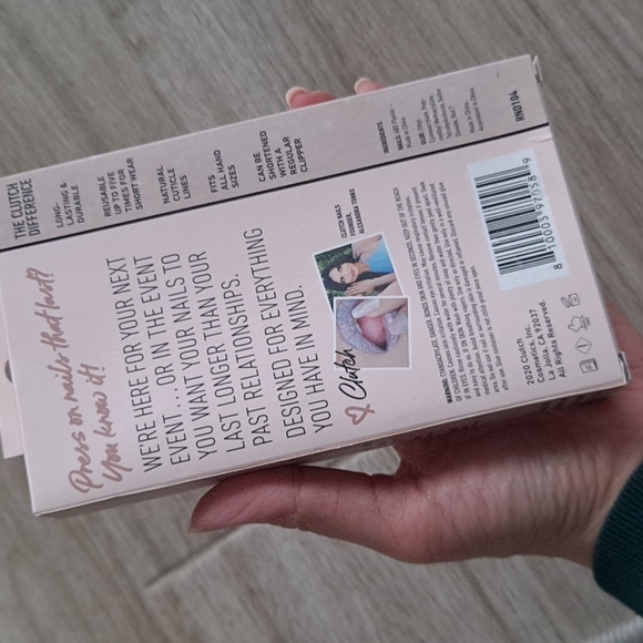 NIB Reusable nails - Picture 5 of 10